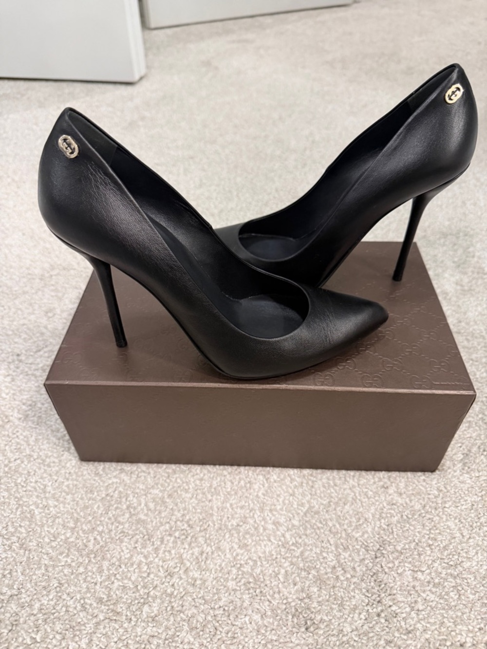 Gucci Black Leather Pointed Toe Stiletto Heels with Gold Logo